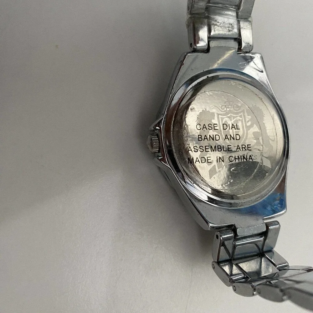 NWOT Varsales Wrist Watch Women Round Crystal Rhinestone Japan Movt Silv…